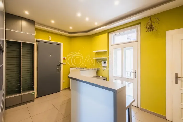 Pronájem kanceláře, Praha - Bubeneč, V. P. Čkalova, 100 m2