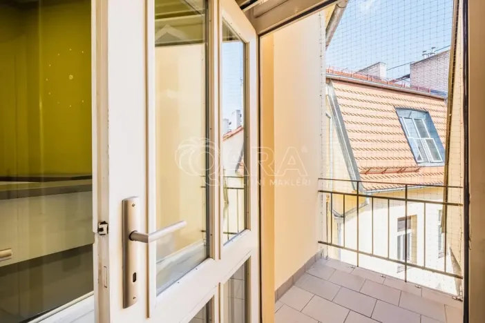 Pronájem kanceláře, Praha - Bubeneč, V. P. Čkalova, 100 m2