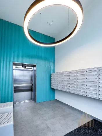 Pronájem bytu 2+kk, Praha - Vysočany, Smržových, 55 m2