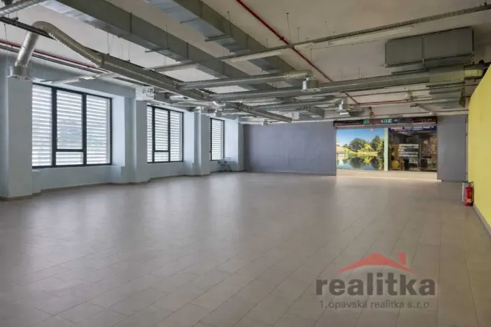 Pronájem obchodního prostoru, Opava - Město, U Fortny, 265 m2