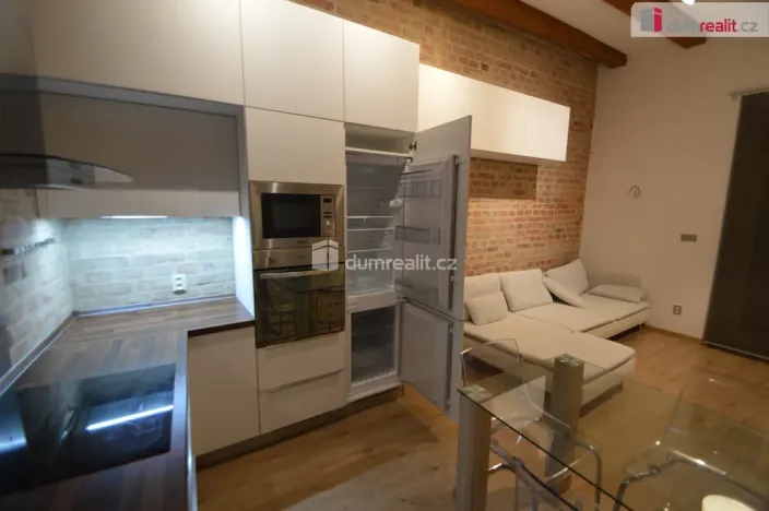 Pronájem bytu 2+kk, Plzeň - Jižní Předměstí, Hálkova, 64 m2