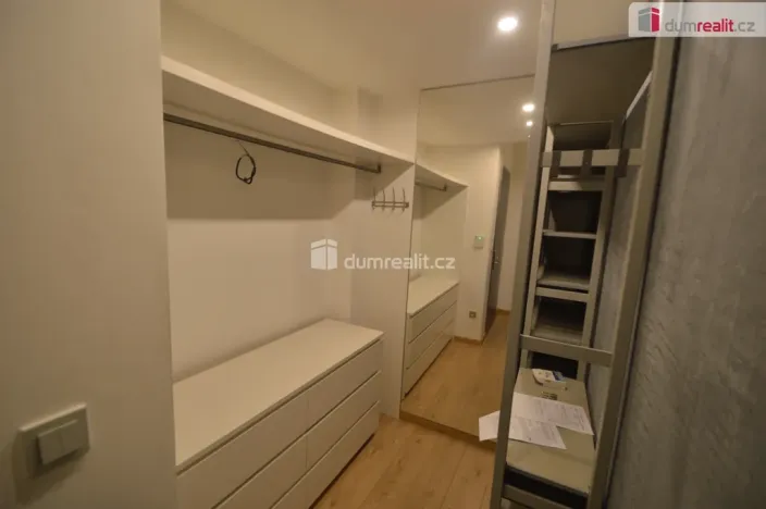 Pronájem bytu 2+kk, Plzeň - Jižní Předměstí, Hálkova, 64 m2