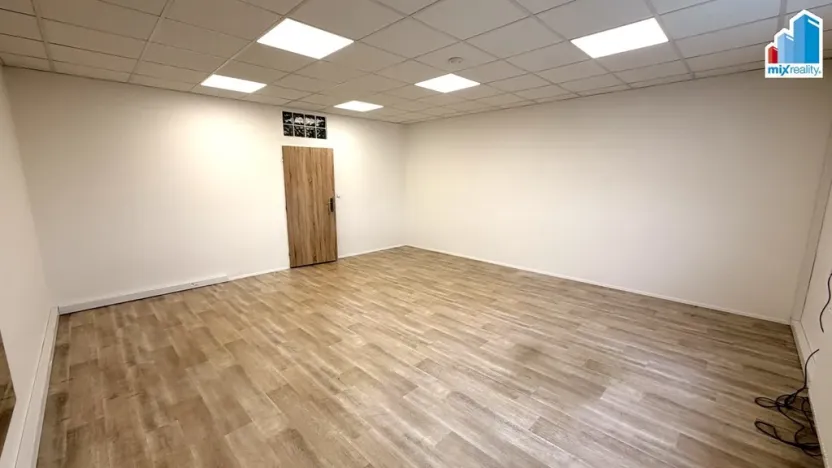 Pronájem kanceláře, Nýřany, Hřbitovní, 1 m2