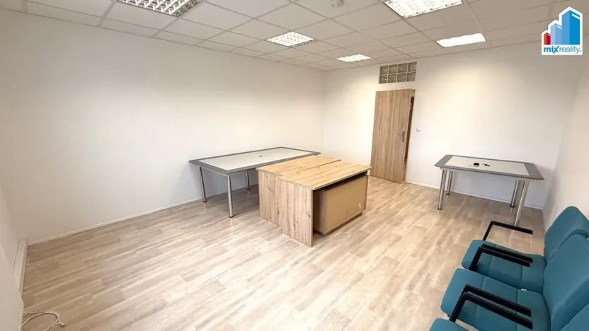 Pronájem kanceláře, Nýřany, Hřbitovní, 1 m2