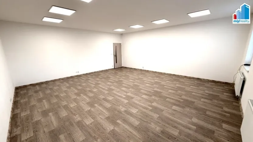 Pronájem kanceláře, Nýřany, Hřbitovní, 1 m2