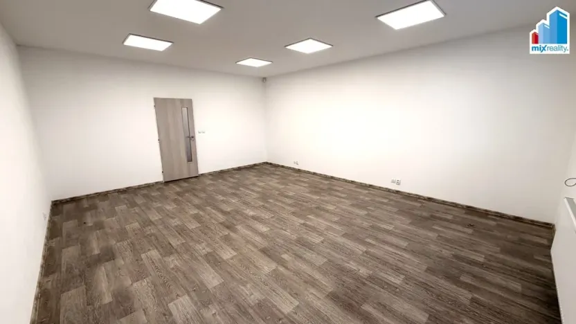 Pronájem kanceláře, Nýřany, Hřbitovní, 1 m2