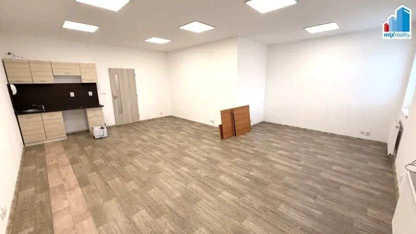 Pronájem kanceláře, Nýřany, Hřbitovní, 1 m2