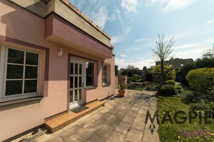 Prodej rodinného domu, Praha - Čakovice, Vyhlídkova, 243 m2