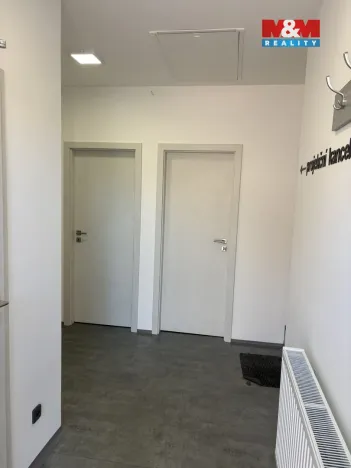 Pronájem obchodního prostoru, Rožnov pod Radhoštěm, Nádražní, 36 m2