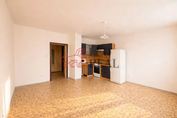 Pronájem bytu 2+kk, Praha - Modřany, Urbánkova, 43 m2