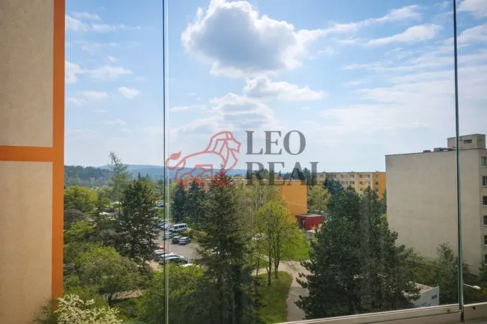 Pronájem bytu 2+kk, Praha - Modřany, Urbánkova, 43 m2