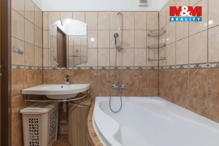 Prodej bytu 3+1, Frýdek-Místek - Frýdek, M. Chasáka, 74 m2