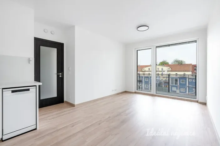Pronájem bytu 2+kk, Praha - Modřany, Kolmanova, 46 m2