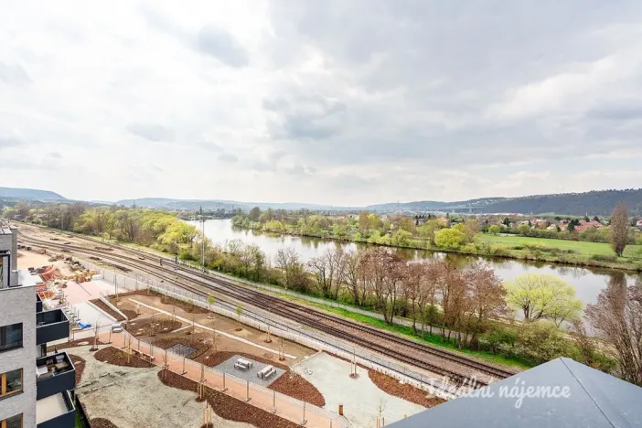 Pronájem bytu 2+kk, Praha - Modřany, Kolmanova, 46 m2