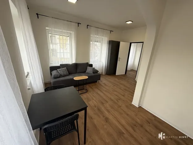 Pronájem bytu 1+kk, Praha - Dubeč, Starodubečská, 22 m2