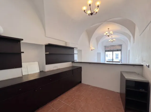 Pronájem obchodního prostoru, Hradec Králové, Velké náměstí, 94 m2