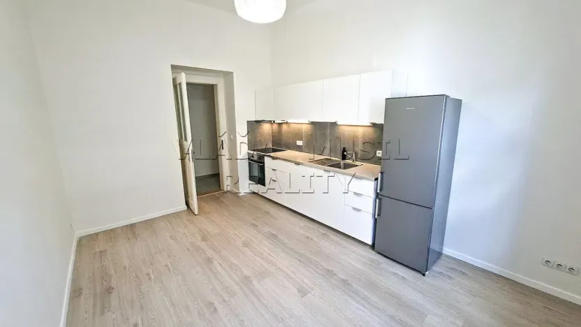 Pronájem bytu 2+kk, Praha - Libeň, Novákových, 36 m2