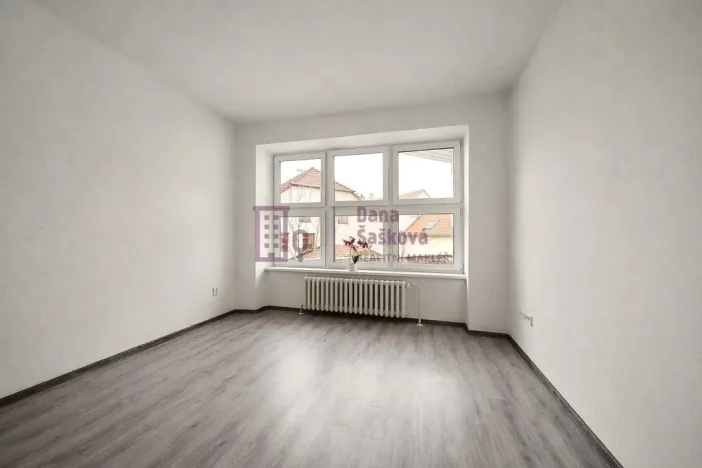 Pronájem bytu 1+kk, Jindřichův Hradec - Jindřichův Hradec II, Nádražní, 23 m2