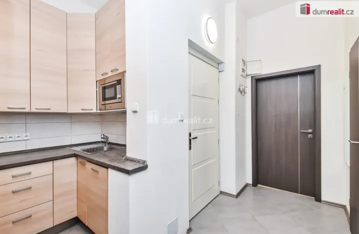 Pronájem bytu 2+kk, Praha - Libeň, U libeňského pivovaru, 50 m2