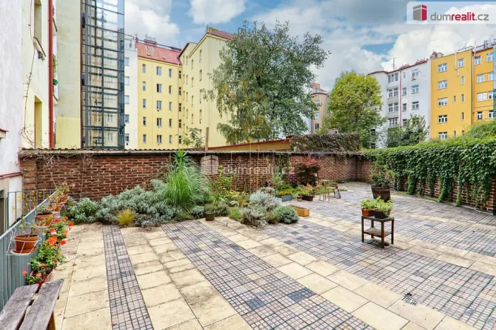 Pronájem bytu 2+kk, Praha - Libeň, U libeňského pivovaru, 50 m2