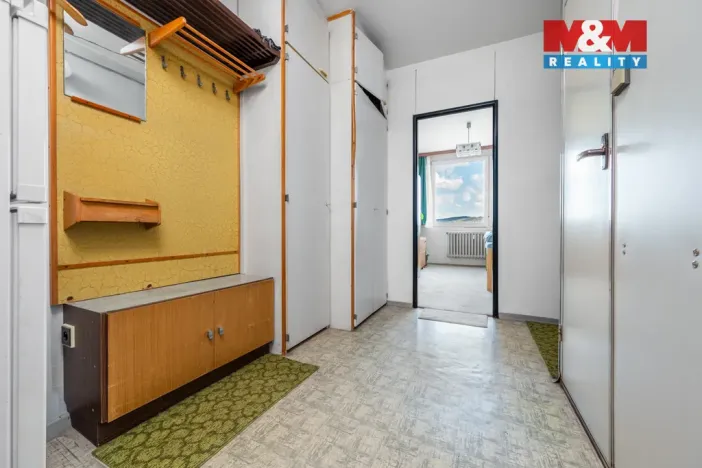 Prodej bytu 2+kk, Králův Dvůr, Nad Stadionem, 41 m2