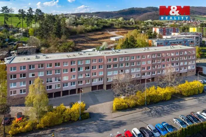 Prodej bytu 2+kk, Králův Dvůr, Nad Stadionem, 41 m2