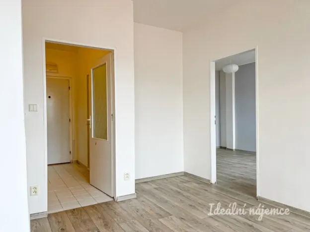 Prodej bytu 2+kk, Kuřim, nám. 1. května, 53 m2