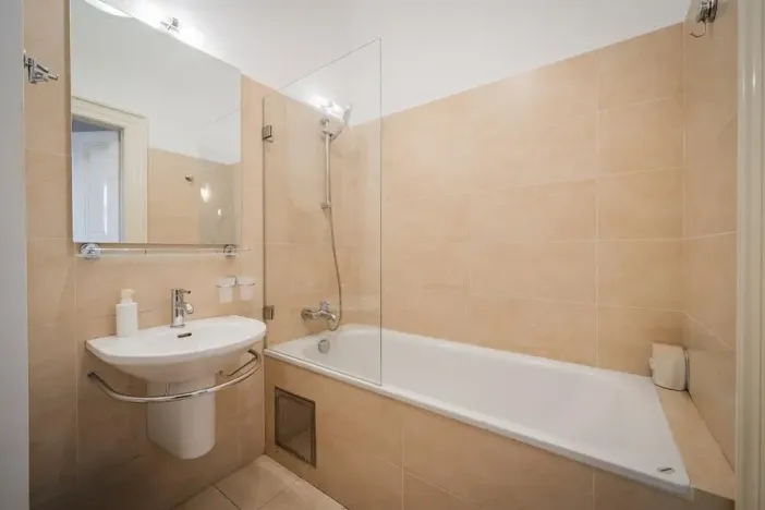 Pronájem kanceláře, Praha - Staré Město, Na Perštýně, 197 m2