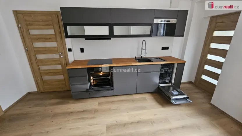 Pronájem bytu 4+1, Praha - Libeň, Turnovská, 105 m2