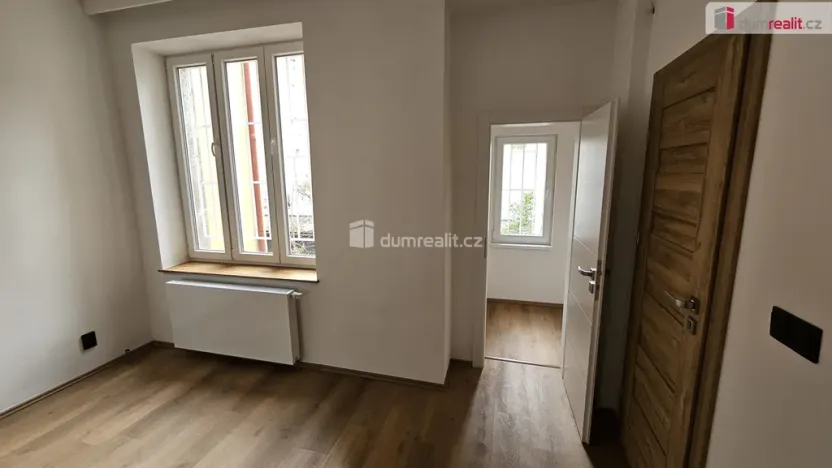 Pronájem bytu 4+1, Praha - Libeň, Turnovská, 105 m2