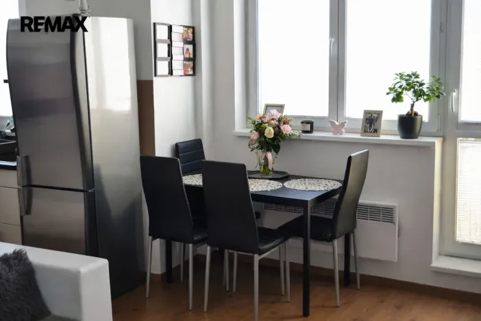 Pronájem bytu 2+kk, Praha - Záběhlice, Jabloňová, 49 m2