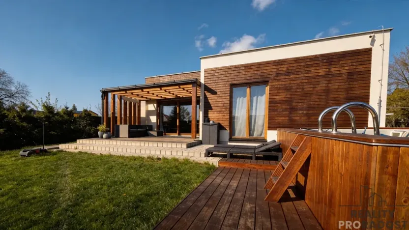 Prodej rodinného domu, Jesenice, Hlavní, 125 m2