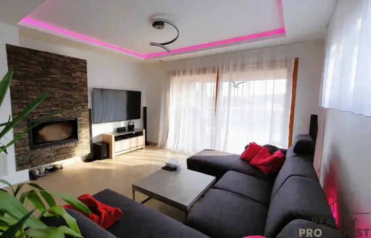 Prodej rodinného domu, Jesenice, Hlavní, 125 m2