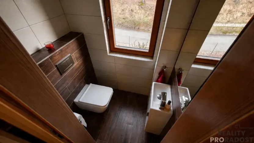 Prodej rodinného domu, Jesenice, Hlavní, 125 m2