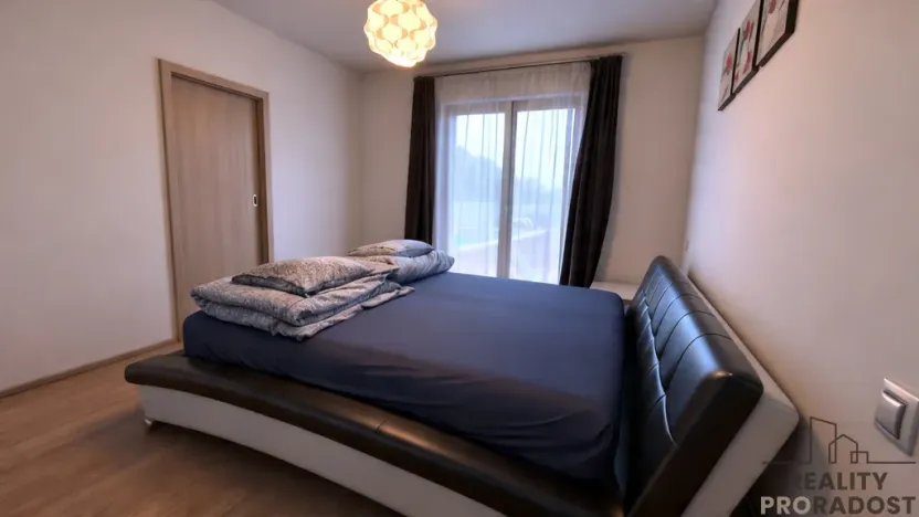 Prodej rodinného domu, Jesenice, Hlavní, 125 m2