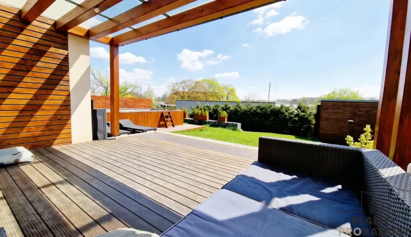 Prodej rodinného domu, Jesenice, Hlavní, 125 m2