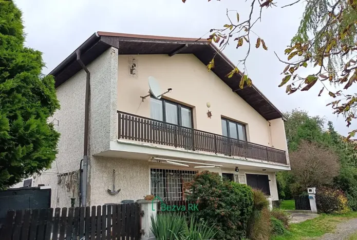 Prodej chalupy, Klučenice, 166 m2