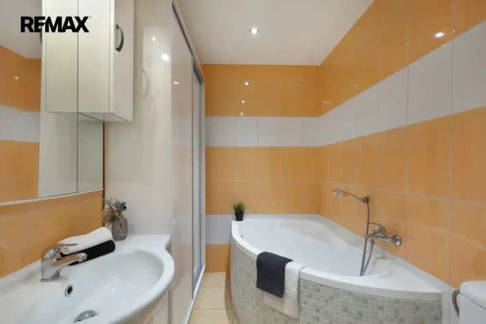 Pronájem bytu 1+1, Meziboří, Dělnická, 60 m2