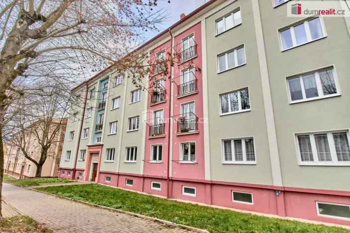 Pronájem bytu 2+1, Ostrov, Mánesova, 69 m2