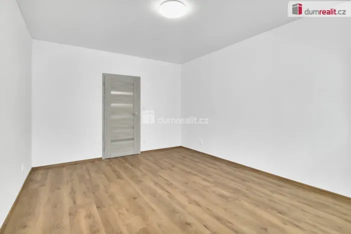 Pronájem bytu 2+1, Ostrov, Mánesova, 69 m2