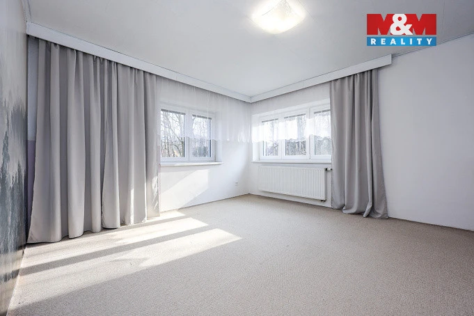 Prodej obchodního prostoru, Raškovice, 180 m2