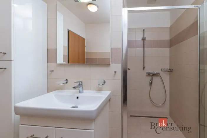 Pronájem bytu 2+kk, Tlučná, Tlučenská kolonie, 58 m2