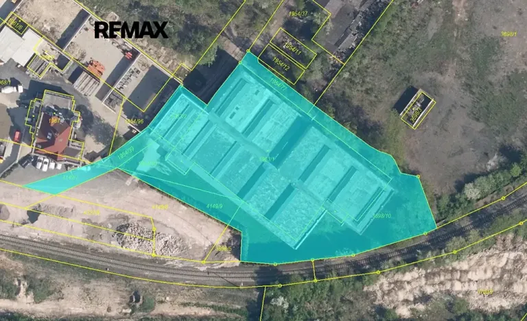 Prodej výrobních prostor, Roudnice nad Labem, Pracnerova, 2250 m2