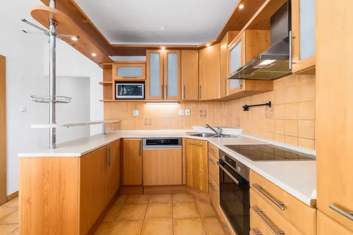 Prodej bytu 3+1, Strakonice, Povážská, 63 m2