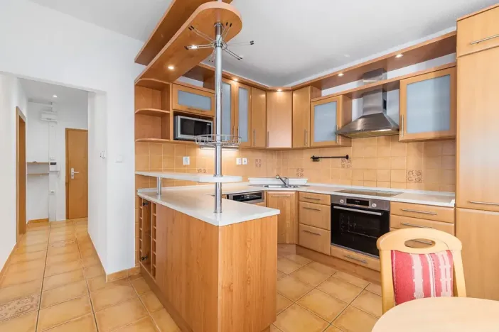 Prodej bytu 3+1, Strakonice, Povážská, 63 m2