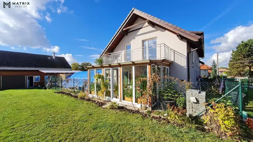 Prodej bytu 1+kk, Květnice, K Dobročovicům, 49 m2