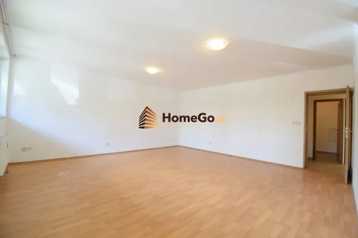 Pronájem bytu 1+kk, Praha - Troja, K Haltýři, 51 m2