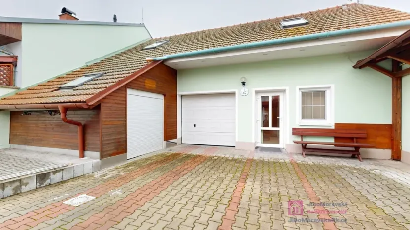 Prodej ubytování, Břeclav - Poštorná, Julia Fučíka, 275 m2