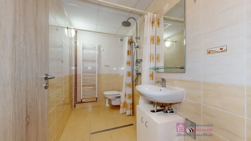 Prodej ubytování, Břeclav - Poštorná, Julia Fučíka, 275 m2