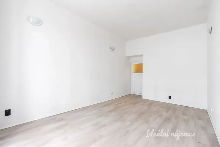 Pronájem bytu 2+1, Praha - Libeň, Pod Kotlaskou, 48 m2
